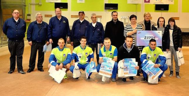 Dobrodelni reprezentanti približali počitnice Dobrodelni reprezentanti približali počitnice